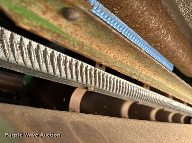 image for item DD3271 1998 John Deere 9610 combine