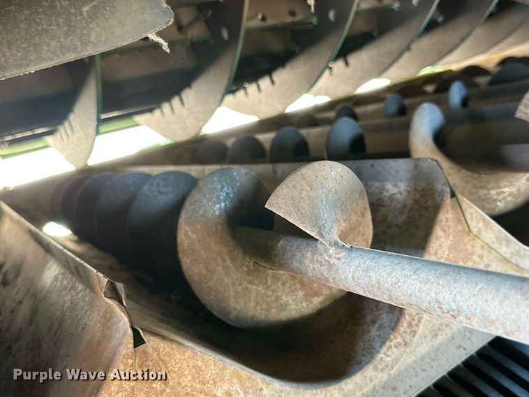 image for item DD3271 1998 John Deere 9610 combine