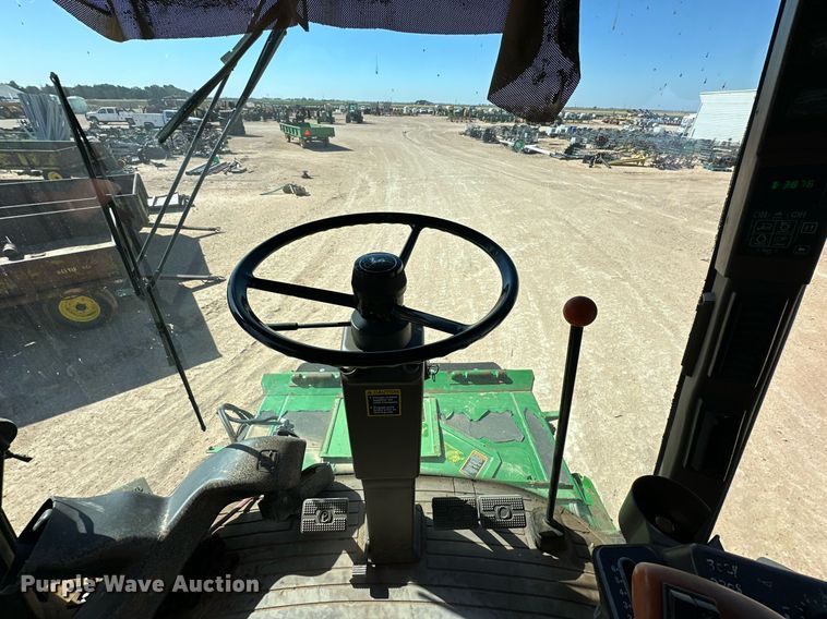 image for item DD3271 1998 John Deere 9610 combine