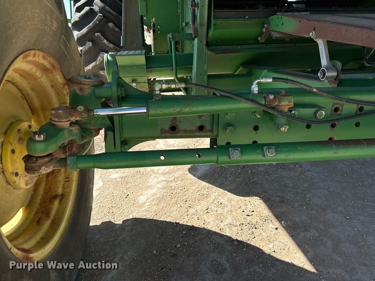 image for item DD3271 1998 John Deere 9610 combine