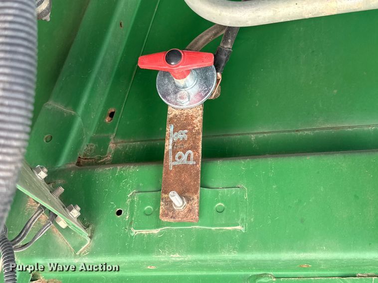 image for item DD3271 1998 John Deere 9610 combine