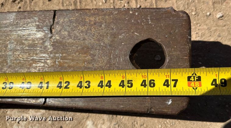 image for item DD3273 1978 John Deere 480-B forklift