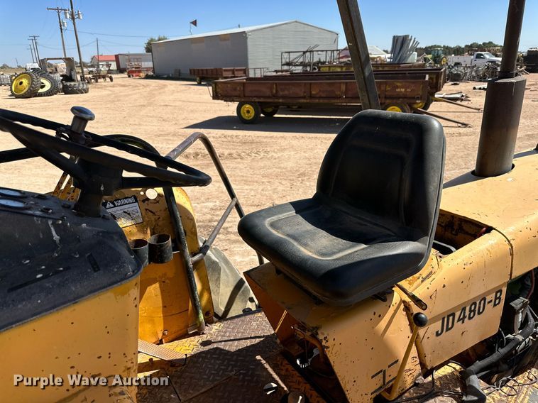 image for item DD3273 1978 John Deere 480-B forklift