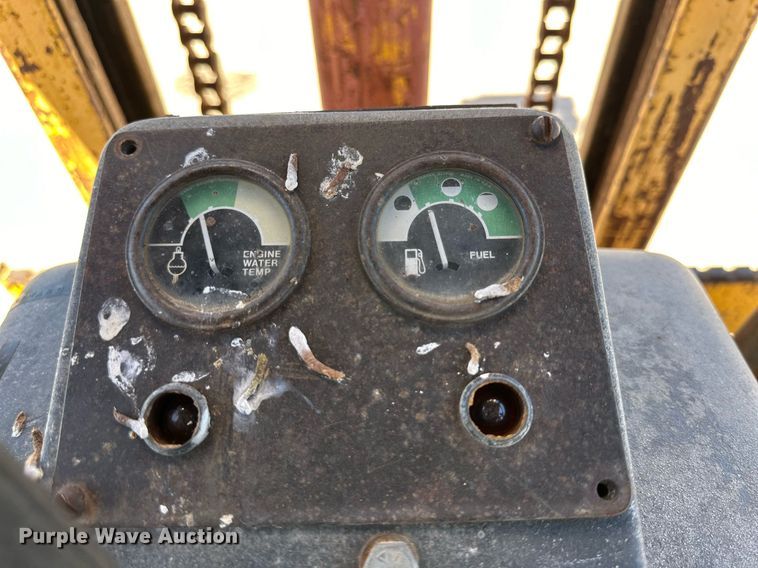 image for item DD3273 1978 John Deere 480-B forklift