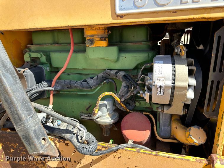 image for item DD3273 1978 John Deere 480-B forklift