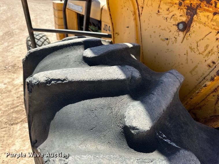 image for item DD3273 1978 John Deere 480-B forklift