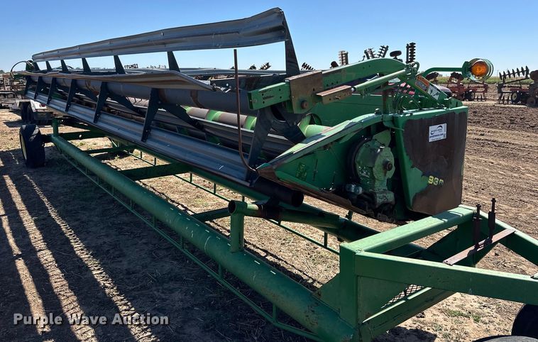 image for item DD3274 1998 John Deere 930 rigid head