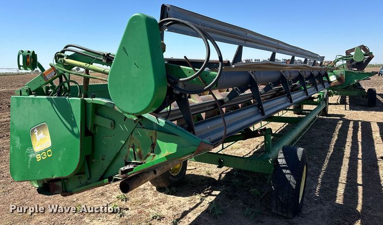 image for item DD3274 1998 John Deere 930 rigid head