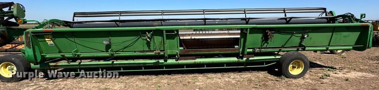 image for item DD3274 1998 John Deere 930 rigid head