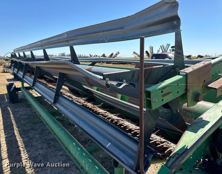 image for item DD3274 1998 John Deere 930 rigid head