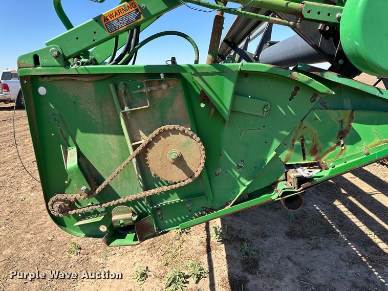 image for item DD3274 1998 John Deere 930 rigid head