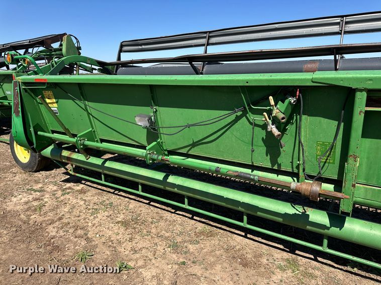 image for item DD3274 1998 John Deere 930 rigid head