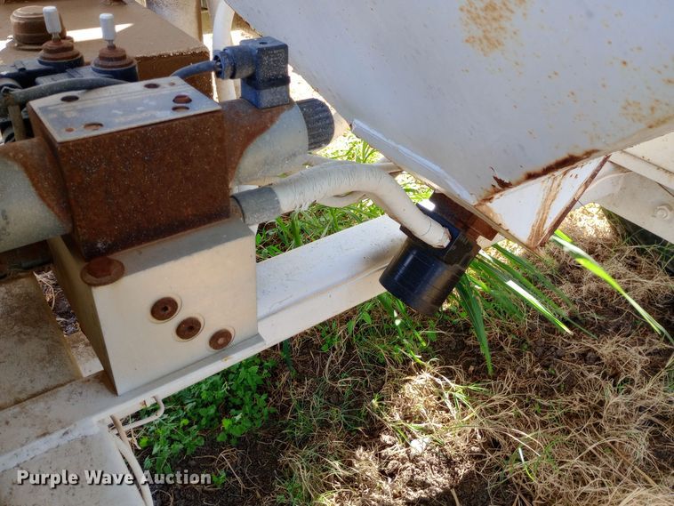 image for item DH1382 Channel GW-150 seed tender