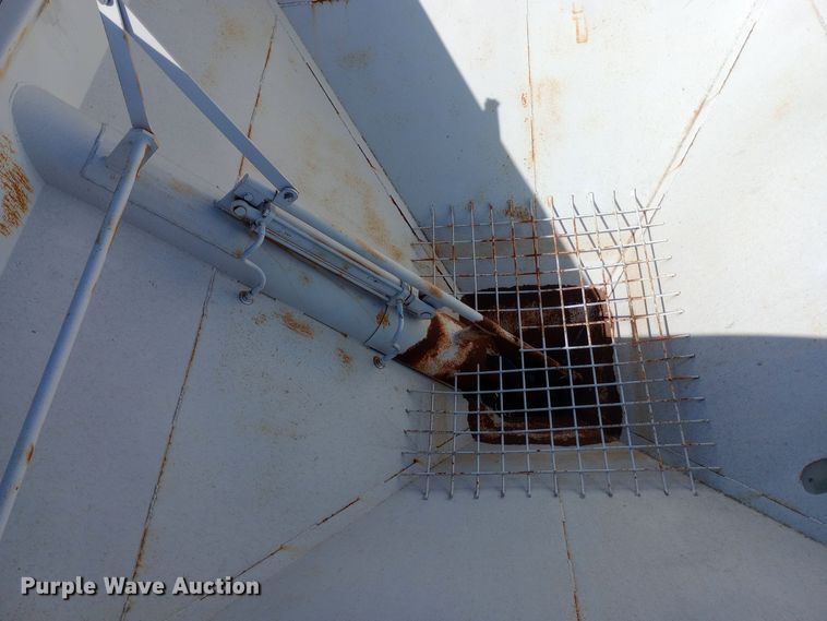 image for item DH1382 Channel GW-150 seed tender