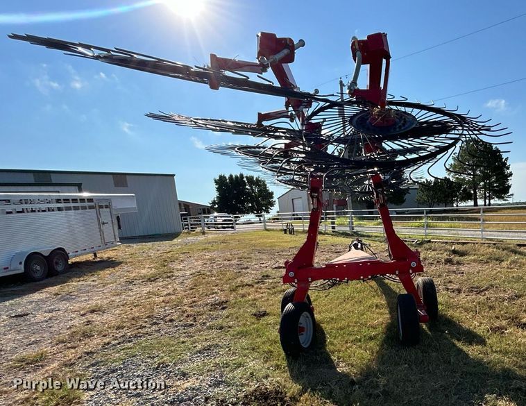 image for item DO7484 2021 Enorossi Maximus 14HSI hay rake