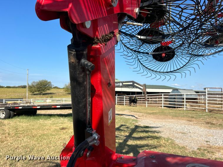 image for item DO7484 2021 Enorossi Maximus 14HSI hay rake