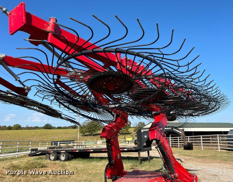 image for item DO7484 2021 Enorossi Maximus 14HSI hay rake