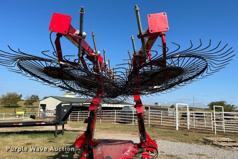 image for item DO7484 2021 Enorossi Maximus 14HSI hay rake