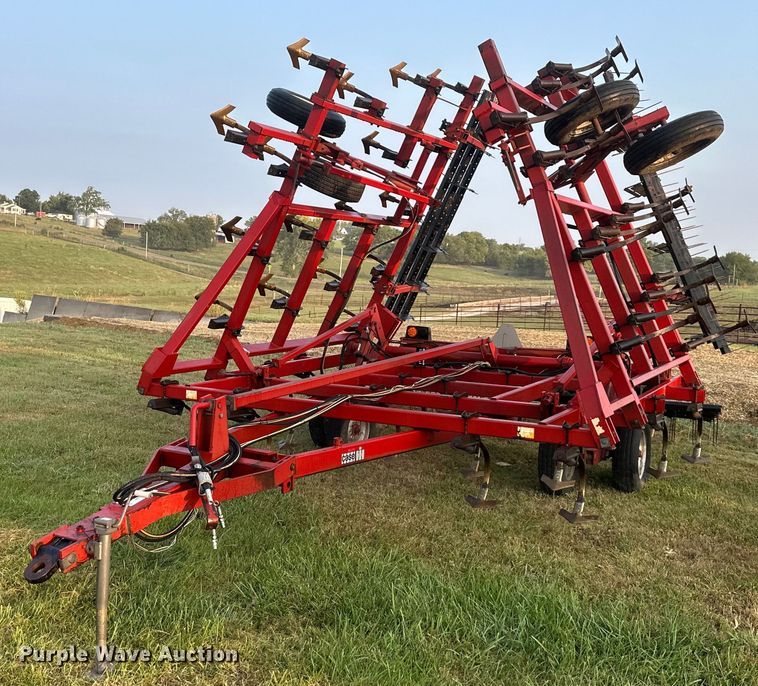 image for item DR2591 Case  4800 field cultivator