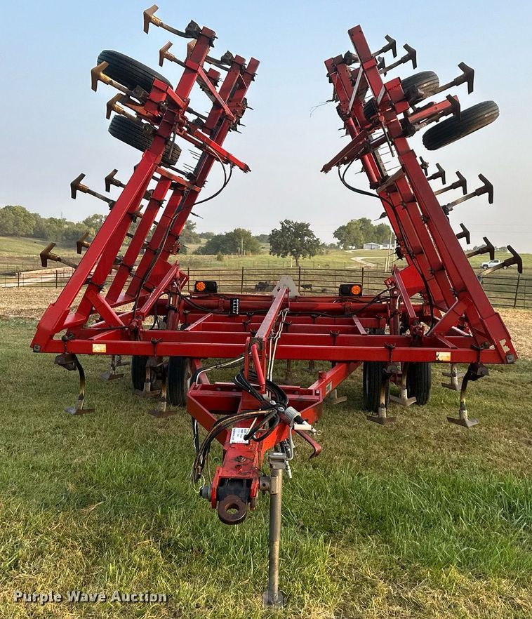 image for item DR2591 Case  4800 field cultivator