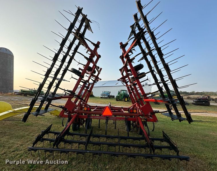 image for item DR2591 Case  4800 field cultivator