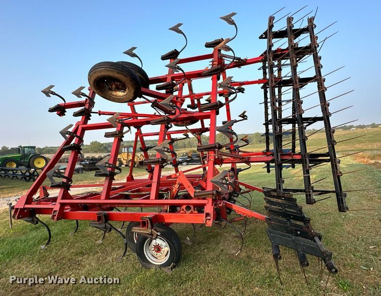 image for item DR2591 Case  4800 field cultivator