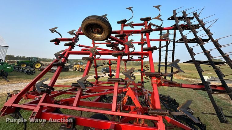 image for item DR2591 Case  4800 field cultivator