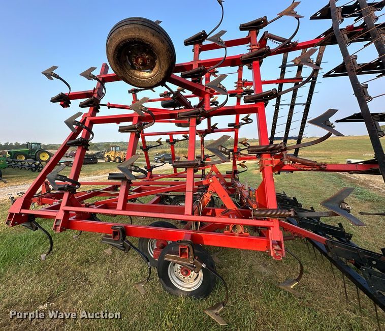 image for item DR2591 Case  4800 field cultivator