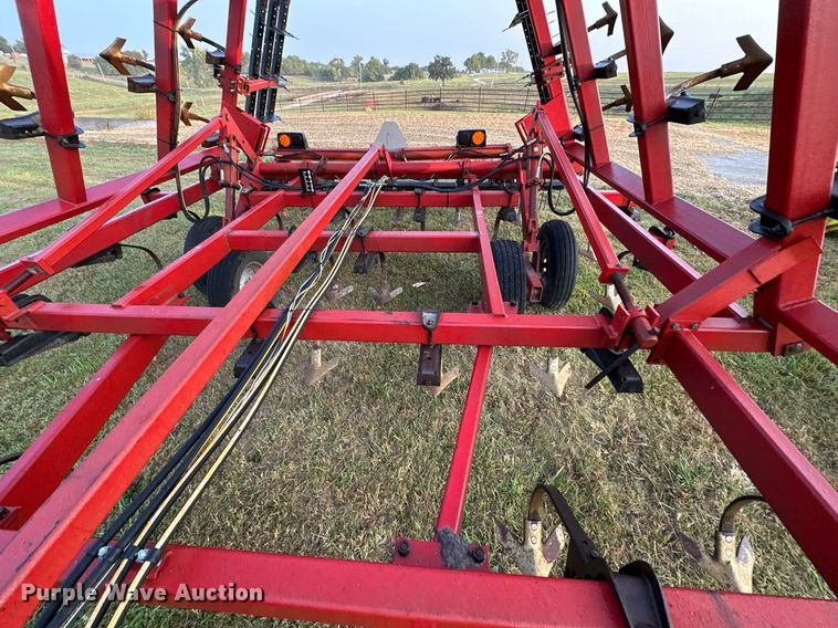 image for item DR2591 Case  4800 field cultivator