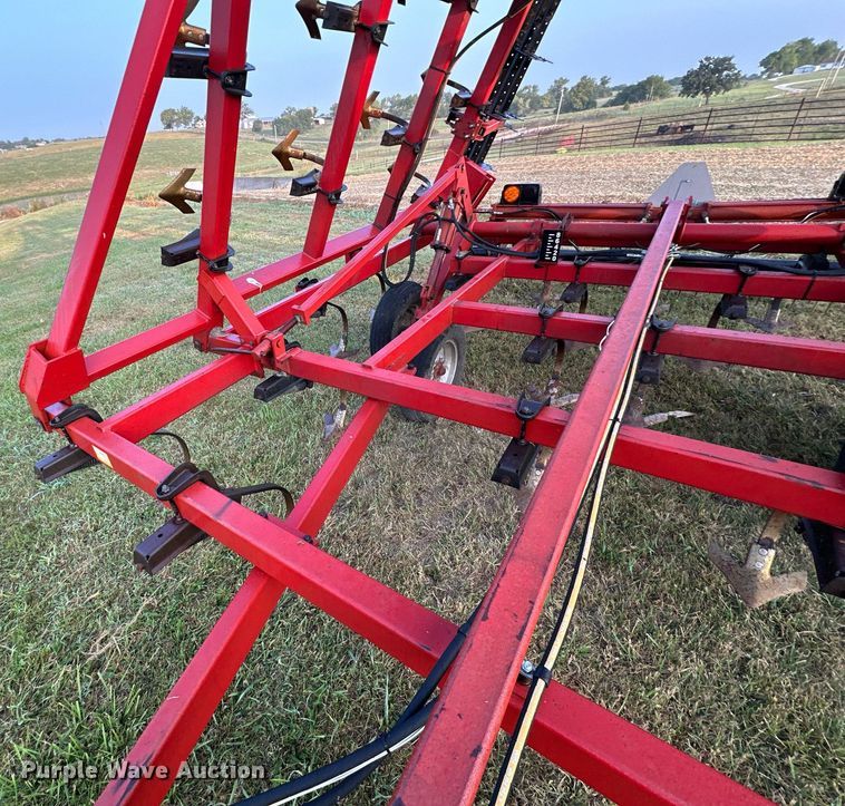 image for item DR2591 Case  4800 field cultivator