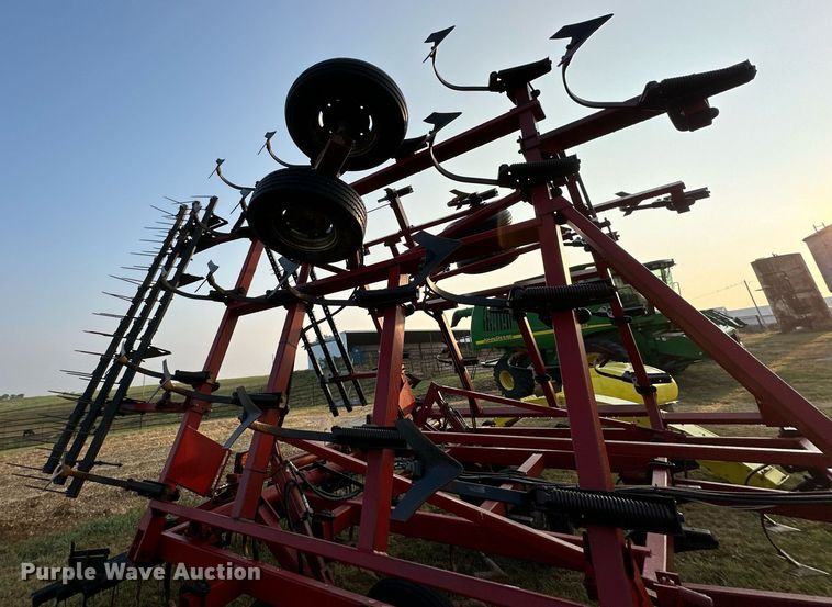 image for item DR2591 Case  4800 field cultivator
