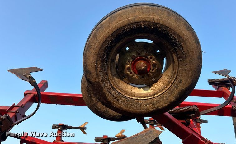 image for item DR2591 Case  4800 field cultivator