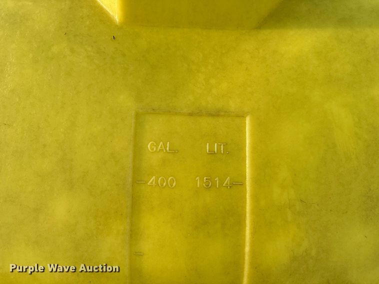 image for item DR2593 John Deere  1770 fertilizer tank