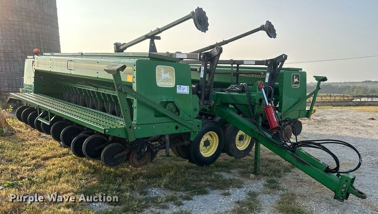 image for item DR2596 John Deere  455 grain drill