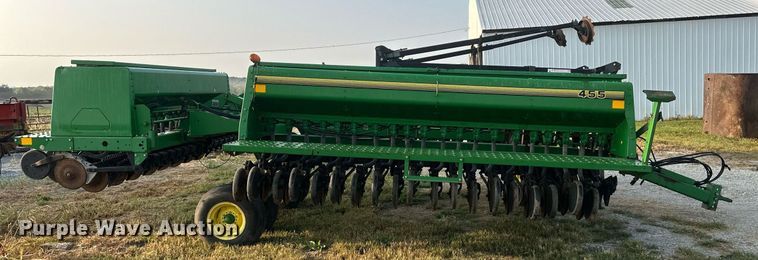 image for item DR2596 John Deere  455 grain drill