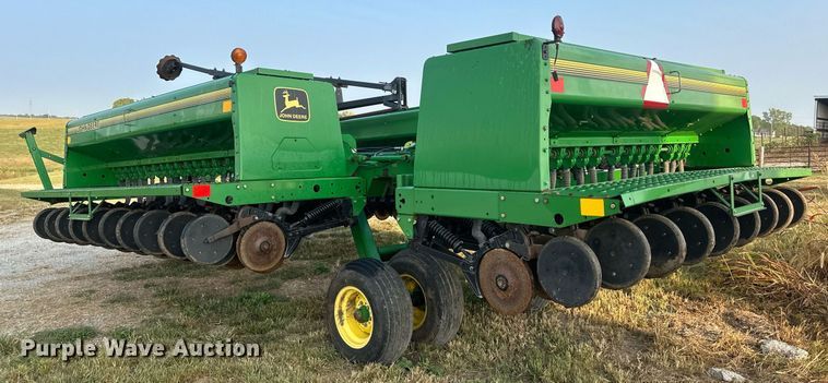 image for item DR2596 John Deere  455 grain drill