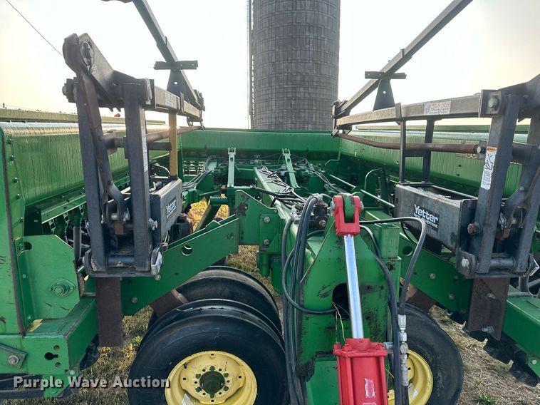 image for item DR2596 John Deere  455 grain drill