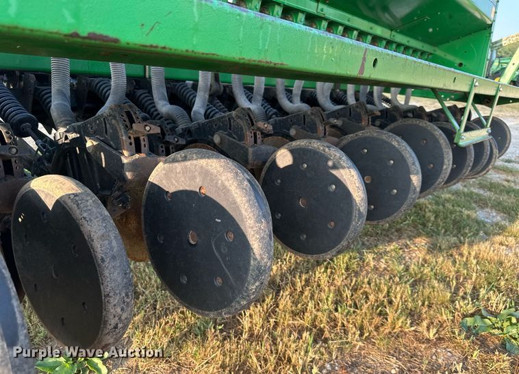 image for item DR2596 John Deere  455 grain drill