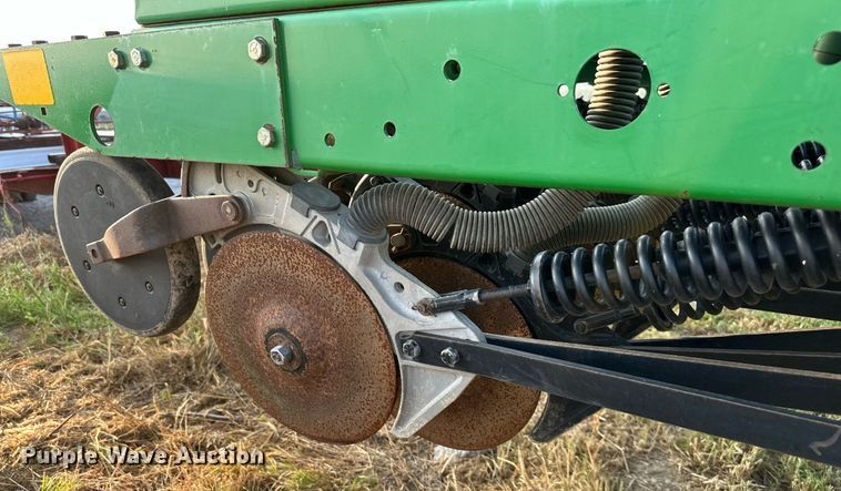 image for item DR2596 John Deere  455 grain drill