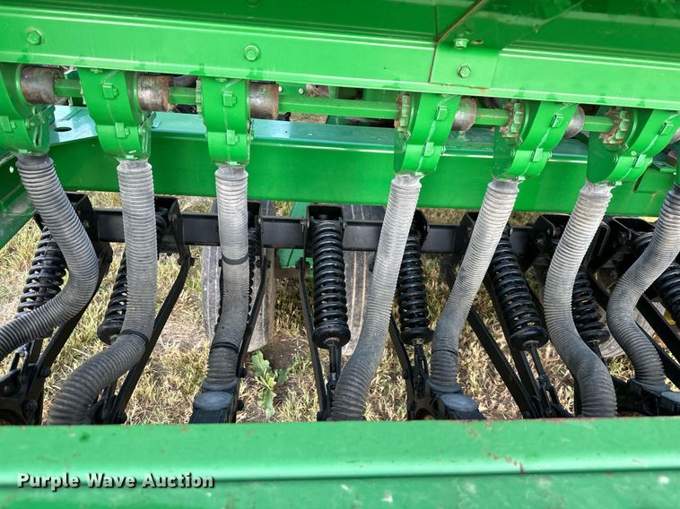 image for item DR2596 John Deere  455 grain drill
