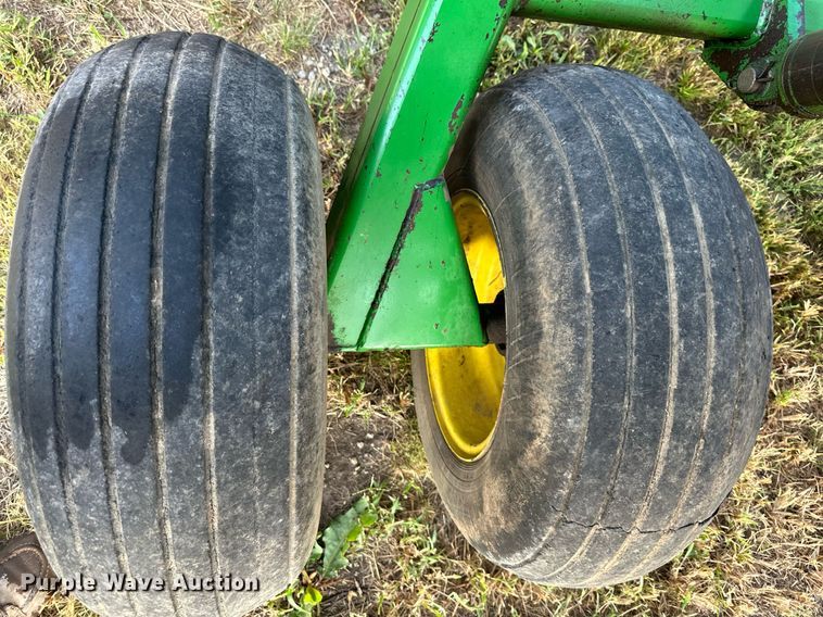 image for item DR2596 John Deere  455 grain drill