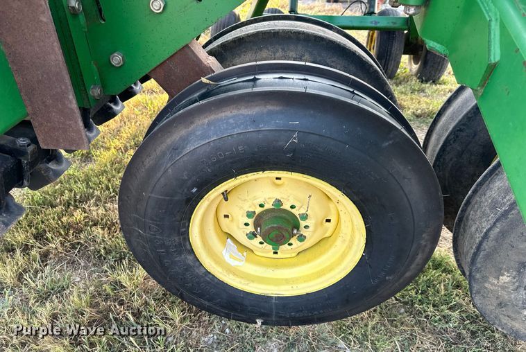 image for item DR2596 John Deere  455 grain drill
