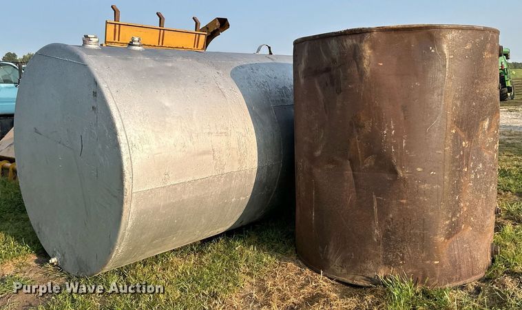 image for item DR2597 (2) fuel tanks 