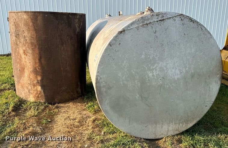 image for item DR2597 (2) fuel tanks 