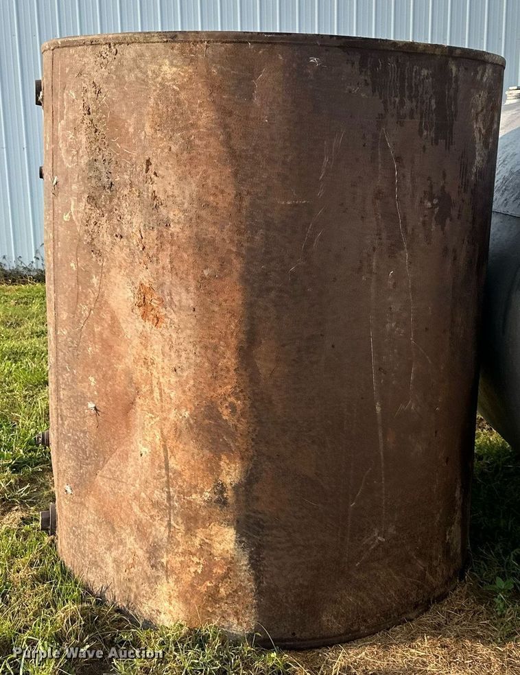 image for item DR2597 (2) fuel tanks 