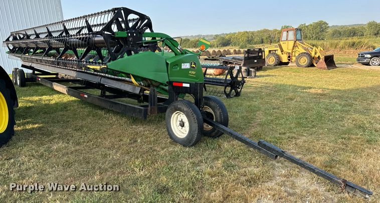 image for item DR2598 John Deere  635F flex head