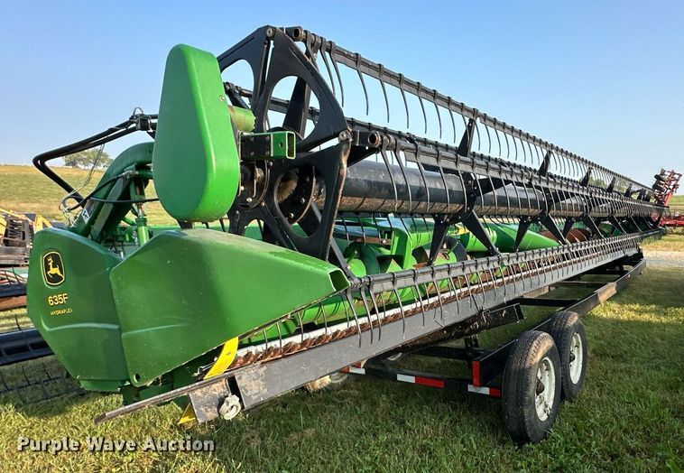 image for item DR2598 John Deere  635F flex head