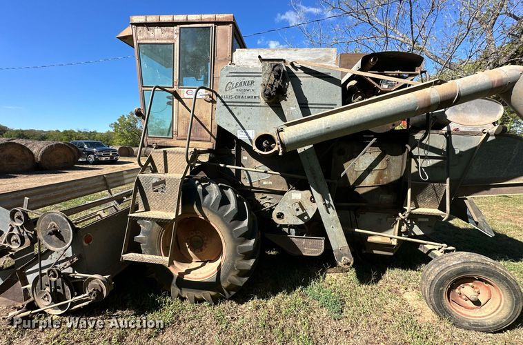 image for item DR2713 Gleaner  Model E combine