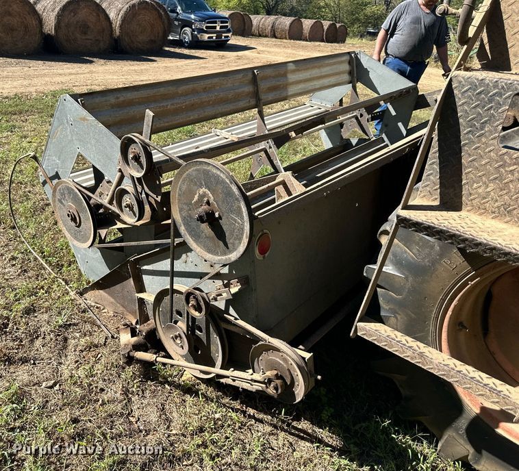 image for item DR2713 Gleaner  Model E combine