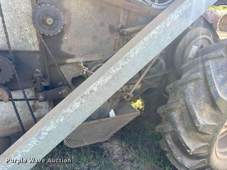 image for item DR2713 Gleaner  Model E combine